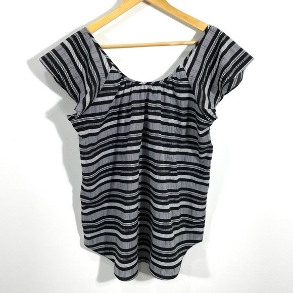 Banana Republic Striped Flutter Sleeve Sleeveless Blouse Black & White - Picture 10 of 10